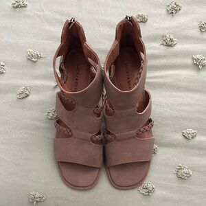 Lucky Brand Women's Tan Sandals